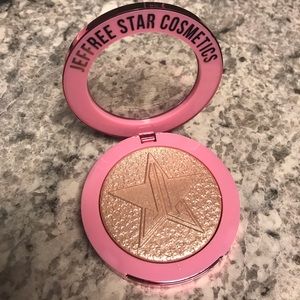 Jeffree Star Supreme Frost in Diamond Wet